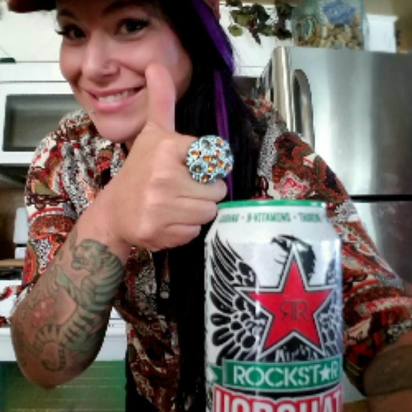 Meet your Posher, Jennifer - Picture 6 of 8